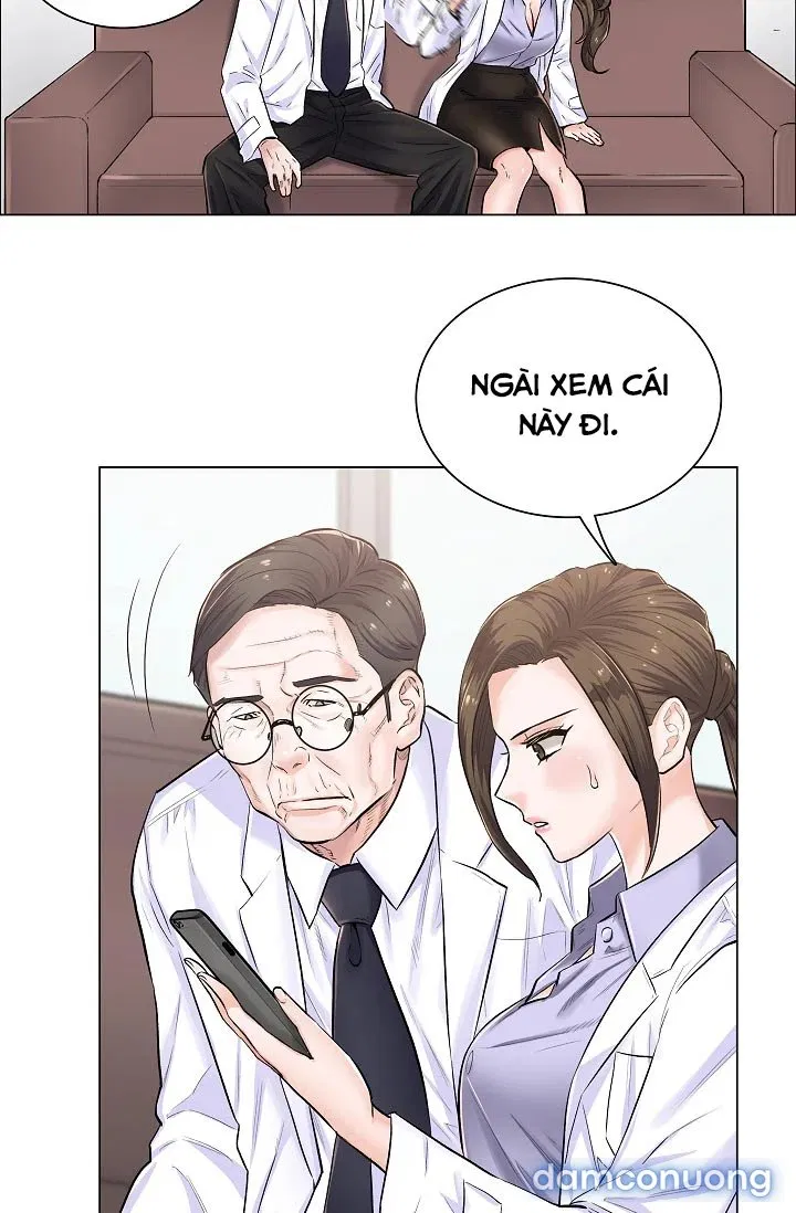 Cô Bác Sĩ Nguy Hiểm 