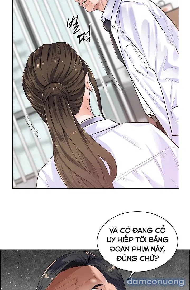 Cô Bác Sĩ Nguy Hiểm 