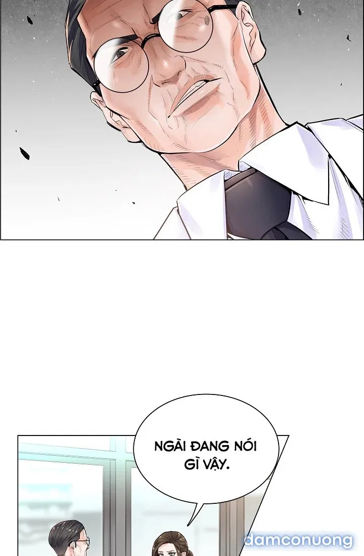 Cô Bác Sĩ Nguy Hiểm 