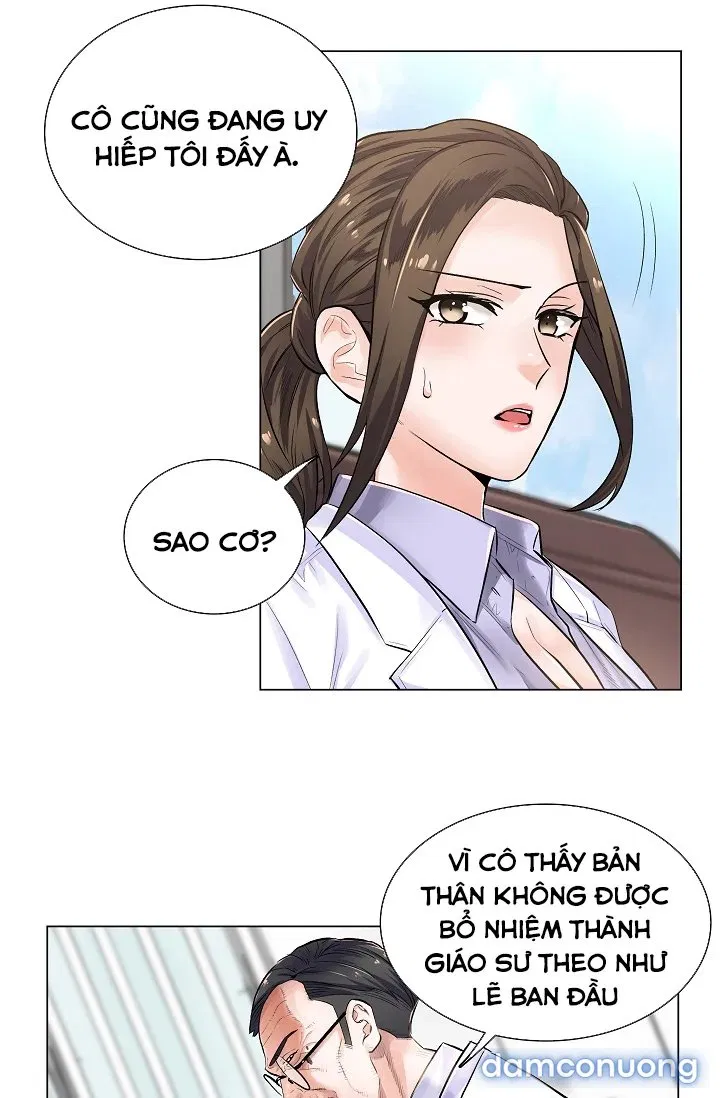 Cô Bác Sĩ Nguy Hiểm 