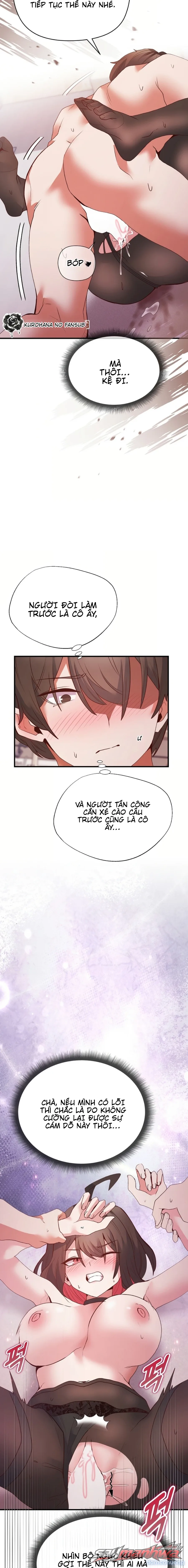 Thư ký dưới bàn làm việc của Anh hùng 