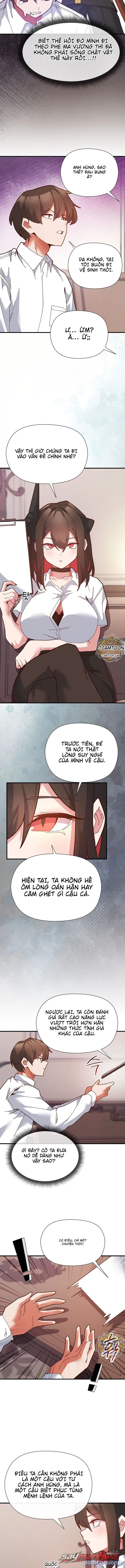 Thư ký dưới bàn làm việc của Anh hùng 