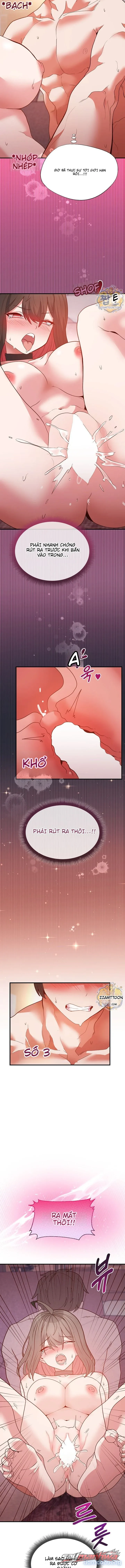 Thư ký dưới bàn làm việc của Anh hùng 