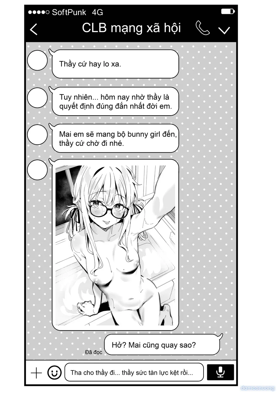 Cô nàng nữ sinh quyến rũ 