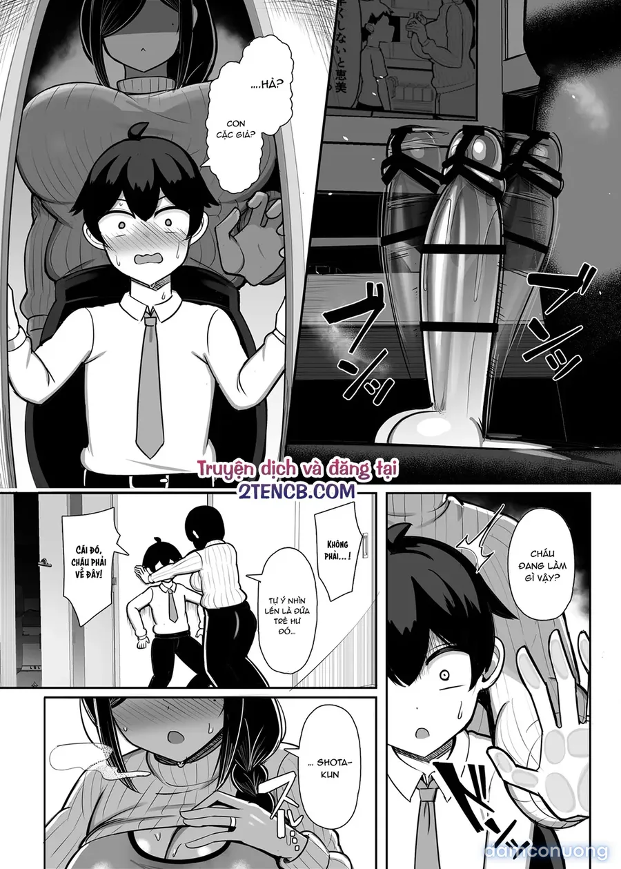 Bà mẹ hàng xóm là tác giả truyện doujin 